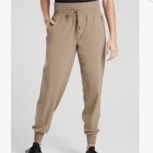 Athletes Camden Jogger, Tan, Size 10